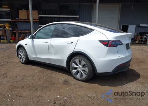 2023 Tesla Model Y Awd/Long Range Dual Motor All-Wheel Drive z USA, uszkodzony, nr VIN 7SAYGDEE1PF752864